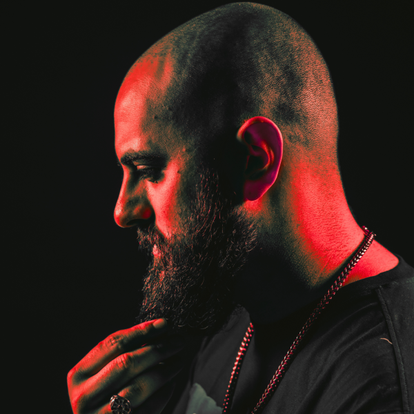 Jonas Loeb profile photo, photo credit Cal Green
